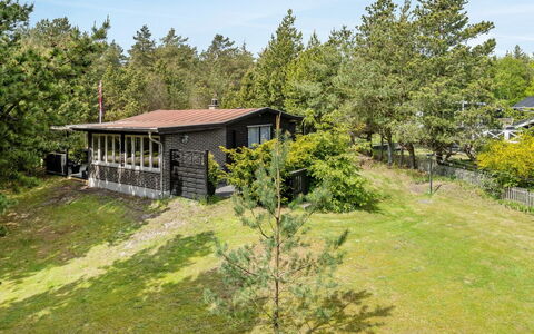 Siljan - from the Sea: Dak, Huis, Huis, Verblijf, Siding, Landgoed, Oprit, Garden Gebouwen, Werf, Schuur