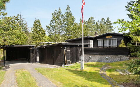 Siljan - from the Sea: Dak, Huis, Huis, Verblijf, Siding, Landgoed, Oprit, Garden Gebouwen, Werf, Schuur