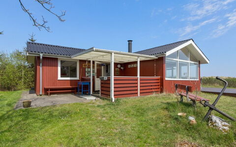 Ingold - 50M from the Sea: Dak, Huis, Land Lot, Huis, Verblijf, Landgoed, Garden Gebouwen, Schaduw, Blokhut, Landscaping