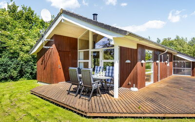Thorketil - 1.1Km from the Sea