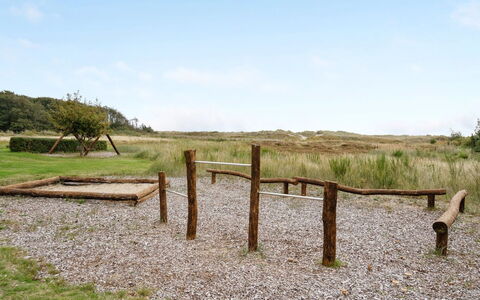 Amaryllis - 100M from the Sea: Thatching, Verblijf, Huis, Dak, Huis, Boerderij, Hut, Landgoed, Dorp