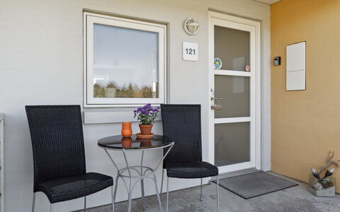 Dafna - 100M from the Sea: Appartement, Schaduw, Balkon, Stoel, Hek, Buitenmeubels, Aluminium, Kunstgras