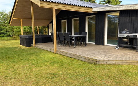 Aud - 300M from the Sea: Zwembad, Bergketen, Eco Hotel, Toevlucht, Landgoed, Vallei, Villa, Landscaping, Badplaats, Backyard