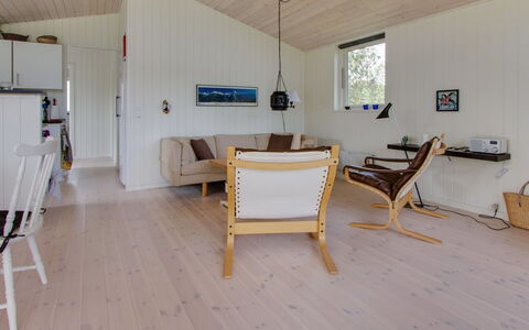 Fleur - 50M from the Sea: Zwembad, Buitenmeubels, Meubilair, Toevlucht, Flagstone, Eco Hotel, Schaduw, Stoel, Vrije Tijd, Landgoed