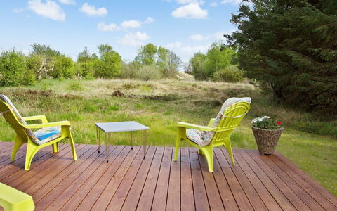 Fleur - 50M from the Sea: Meubilair, Hout, Buitenmeubels, Stoel, Hardwood, Beits, Tuin, Houten Vloer, Plank