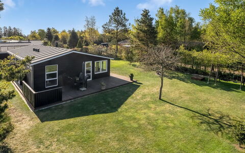 Meline - 350M from the Sea: Dak, Huis, Huis, Verblijf, Siding, Landgoed, Oprit, Garden Gebouwen, Werf, Schuur