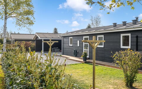 Meline - 350M from the Sea: Dak, Huis, Huis, Verblijf, Siding, Landgoed, Oprit, Garden Gebouwen, Werf, Schuur