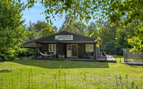 Sunaj - from the Sea: Dak, Huis, Huis, Verblijf, Siding, Landgoed, Oprit, Garden Gebouwen, Werf, Schuur