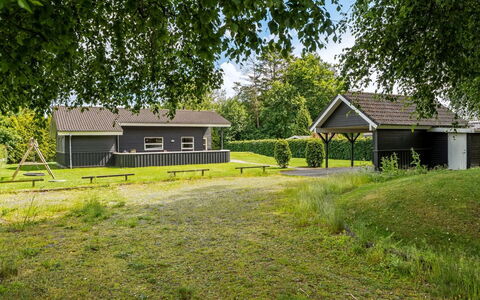 Karstina - 1Km from the Sea: Gras, Huis, Huis, Dak, Verblijf, Land Lot, Gazon, Plain, Landelijk Gebied, Tuin