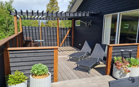 Matz - 350M from the Sea: Meubilair, Interieur Ontwerp, Flooring, Hout, Verdieping, Plafond, Houten Vloer, Stoel, Tafel, Verlichting