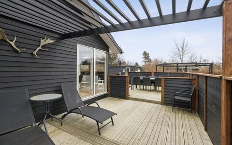Matz - 350M from the Sea: Meubilair, Interieur Ontwerp, Flooring, Hout, Verdieping, Plafond, Houten Vloer, Stoel, Tafel, Verlichting