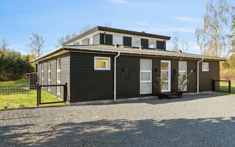 Todor - 1.1Km from the Sea: Zwembad, Buitenmeubels, Meubilair, Toevlucht, Flagstone, Eco Hotel, Schaduw, Stoel, Vrije Tijd, Landgoed
