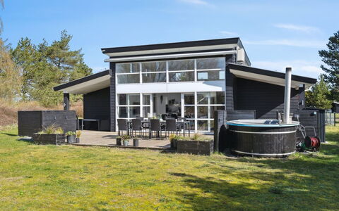 Todor - 1.1Km from the Sea: Zwembad, Buitenmeubels, Meubilair, Toevlucht, Flagstone, Eco Hotel, Schaduw, Stoel, Vrije Tijd, Landgoed