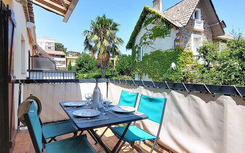 Sainte Maxime 150: Stedelijk Ontwerp, Appartement, Balkon, Buitenmeubels, Villa, Kamerplant