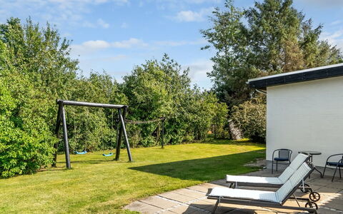 Rebecca - 1.5Km from the Sea: Dak, Huis, Huis, Verblijf, Siding, Landgoed, Oprit, Garden Gebouwen, Werf, Schuur