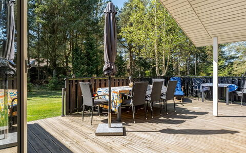 Delco - 200M from the Sea: Meubilair, Interieur Ontwerp, Flooring, Hout, Verdieping, Plafond, Houten Vloer, Stoel, Tafel, Verlichting