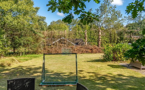 Ane - 1.7Km from the Sea: Boom, Struik, Tuin, Land Lot, Gazon, Schaduw, Zonlicht, Backyard, Landscaping, Park
