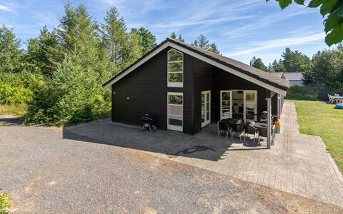 Ralda - 590M from the Sea: Architectuur, Dak, Huis, Samengesteld Materiaal, Daylighting, Siding, Oprit