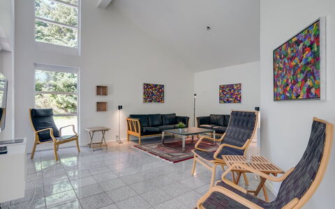 Ralda - 590M from the Sea: Architectuur, Dak, Huis, Samengesteld Materiaal, Daylighting, Siding, Oprit