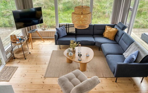 Fanney - 100M from the Sea: Stoel, Woonkamer, Armleuning