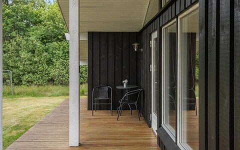 Evan - 1.3Km from the Sea: Hout, Veranda, Flooring, Verdieping, Huis, Samengesteld Materiaal, Houten Vloer, Plank, Hardwood, Dek