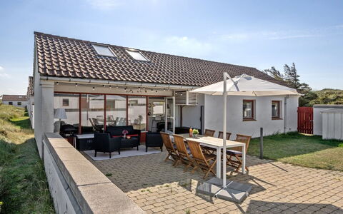 Marjon - 400M from the Sea: Dak, Huis, Deur, Verblijf, Schaduw, Siding, Werf, Landgoed, Backyard