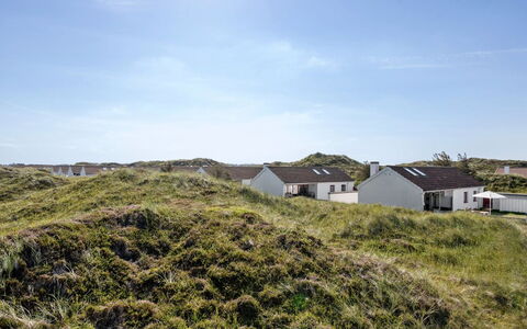 Marjon - 400M from the Sea: Dak, Huis, Deur, Verblijf, Schaduw, Siding, Werf, Landgoed, Backyard