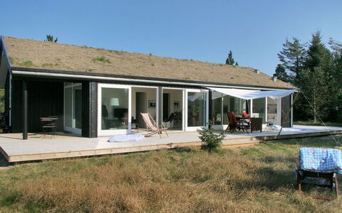 Melinda - 2Km from the Sea: Dak, Huis, Huis, Land Lot, Verblijf, Schaduw, Boerderij, Veranda, Landgoed, Werf