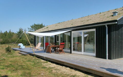 Melinda - 2Km from the Sea: Dak, Schaduw, Buitenmeubels, Outdoor Structuur, Stoel, Dek, Luifel, Garden Gebouwen