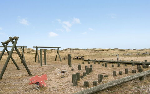 Emiljan - 400M from the Sea: Natuurlijke Omgeving, Ecoregio, Plain, Landschap, Land Lot, Grasland, Bodem, Steppe, Hek, Zand