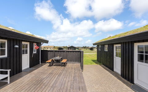 Driss - 500M from the Sea: Dak, Verblijf, Schaduw, Hut, Plank, Schuur, Gang, Blokhut, Garden Gebouwen