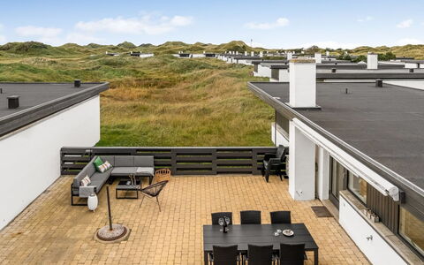 Tarvo - 400M from the Sea: Zwembad, Buitenmeubels, Meubilair, Toevlucht, Flagstone, Eco Hotel, Schaduw, Stoel, Vrije Tijd, Landgoed