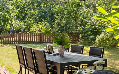 Tian - from the Sea: Hout, Huis, Veranda, Dek, Hardwood, Dak, Beits, Houten Vloer, Eco Hotel