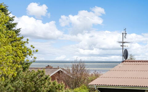 Vladanka - from the Sea: Hout, Huis, Veranda, Dek, Hardwood, Dak, Beits, Houten Vloer, Eco Hotel