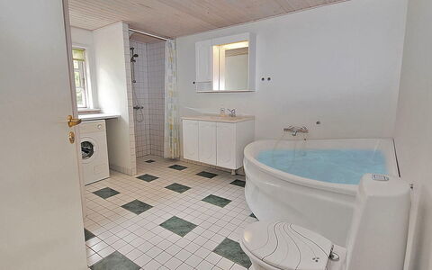 Gesina - 600M to the Fjord: Dak, Huis, Land Lot, Huis, Verblijf, Landgoed, Garden Gebouwen, Schaduw, Blokhut, Landscaping