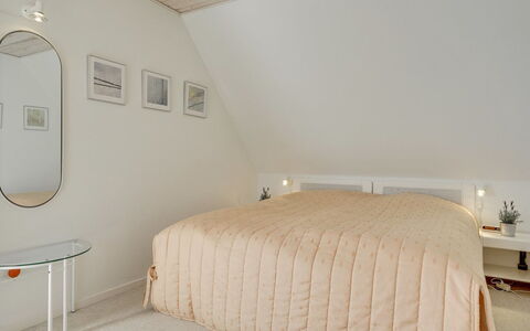 Yorrick - 50M to the Fjord: Bed, Slaapkamer, Interieur Ontwerp, Meubilair, Muur, Verdieping, Flooring, Hout, Plafond, Bedding