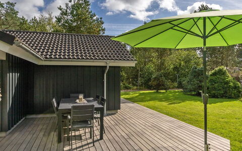 Grimi - 4Km from the Sea: Verblijf, Huis, Huis, Dak, Veranda, Landgoed, Siding, Garden Gebouwen, Boerderij, Werf