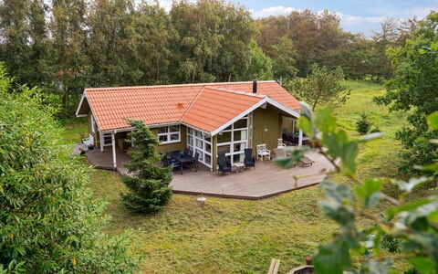 Karitte - 5Km from the Sea: Blauw, Struik, Verblijf, Groundcover, Tuin, Landgoed, Schaduw, Landscaping, Boerderij, Eco Hotel