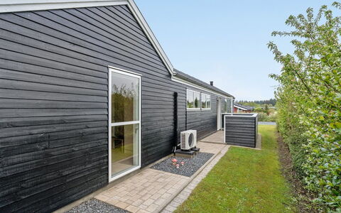 Henriete - 3.5Km from the Sea: Woongebied, Dak, Voorstad, Oprit, Landgoed, Schoorsteen