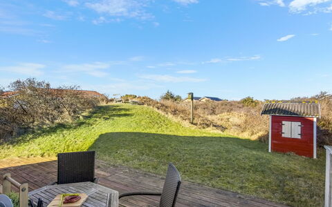 Stella - 700M from the Sea: Hout, Dak, Architectuur, Huis, Huis, Verblijf, Siding, Hardwood, Helling, Landgoed