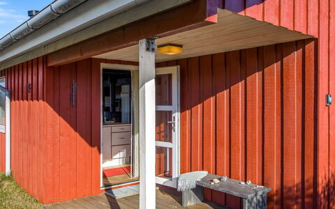 Stella - 700M from the Sea: Hout, Dak, Architectuur, Huis, Huis, Verblijf, Siding, Hardwood, Helling, Landgoed