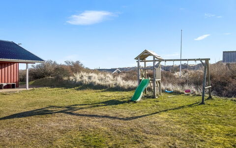 Stella - 700M from the Sea: Hout, Dak, Architectuur, Huis, Huis, Verblijf, Siding, Hardwood, Helling, Landgoed