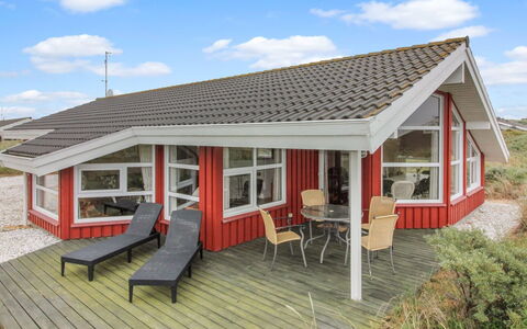 Gamal - 400M from the Sea: Meubilair, Interieur Ontwerp, Flooring, Hout, Verdieping, Plafond, Houten Vloer, Stoel, Tafel, Verlichting