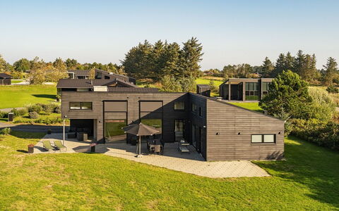 Alva - 998M from the Sea: Zwembad, Buitenmeubels, Meubilair, Toevlucht, Flagstone, Eco Hotel, Schaduw, Stoel, Vrije Tijd, Landgoed