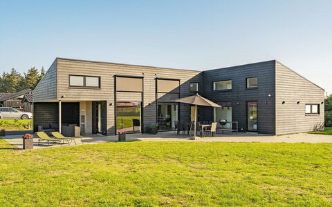 Alva - 998M from the Sea: Zwembad, Buitenmeubels, Meubilair, Toevlucht, Flagstone, Eco Hotel, Schaduw, Stoel, Vrije Tijd, Landgoed