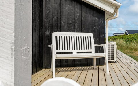 Fanni - 460M from the Sea: Meubilair, Interieur Ontwerp, Flooring, Hout, Verdieping, Plafond, Houten Vloer, Stoel, Tafel, Verlichting