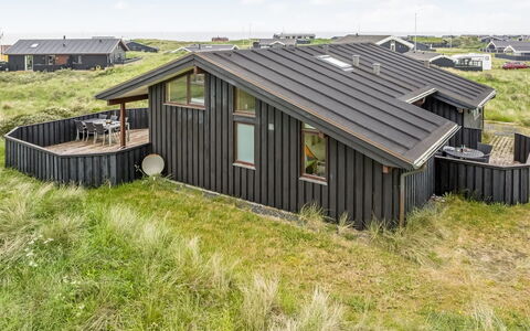 Yma - 200M from the Sea: Plafond, Flooring, Interieur Ontwerp, Verdieping, Samengesteld Materiaal, Meubilair, Toevlucht, Hotel, Ontwerp, Daylighting