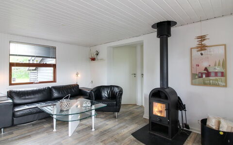 Grubbe - 600M from the Sea: Dak, Huis, Land Lot, Huis, Verblijf, Landgoed, Garden Gebouwen, Schaduw, Blokhut, Landscaping