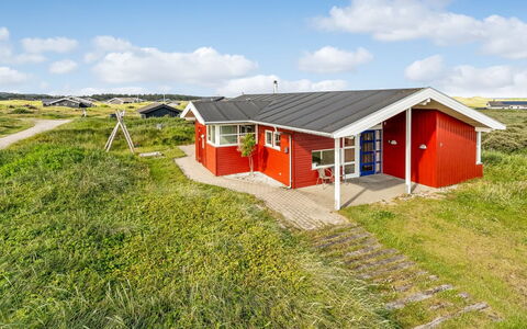 Jolanta - 250M from the Sea: Zwembad, Buitenmeubels, Meubilair, Toevlucht, Flagstone, Eco Hotel, Schaduw, Stoel, Vrije Tijd, Landgoed