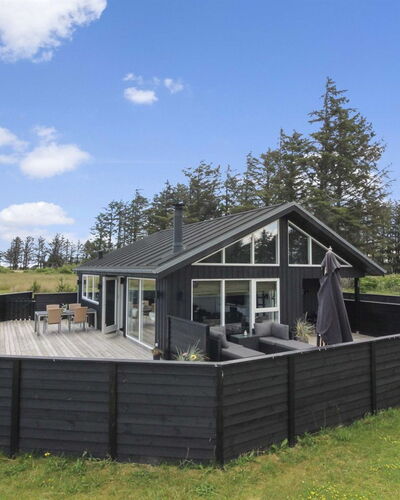Minna - 975M from the Sea